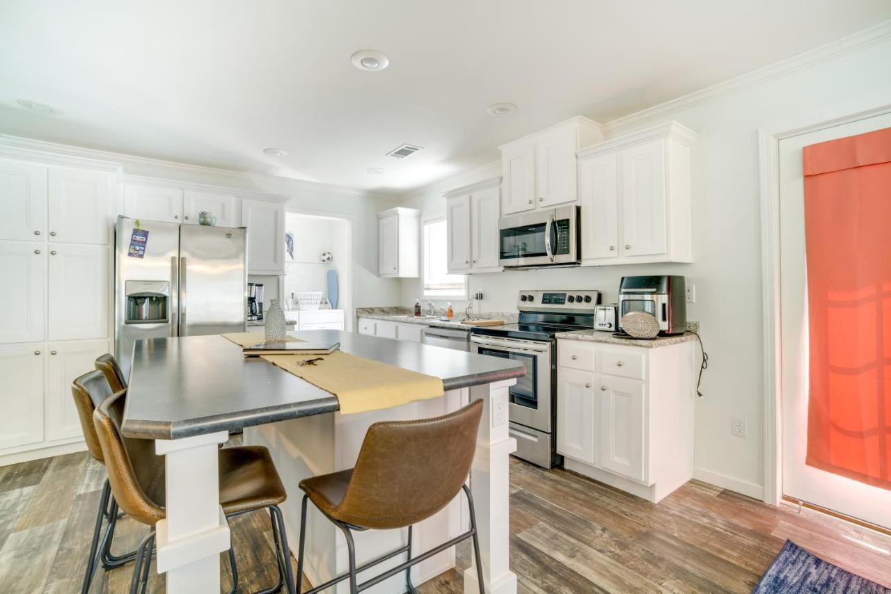 Charleston Home With Porch - 3 Mi To Folly Beach! Extérieur photo